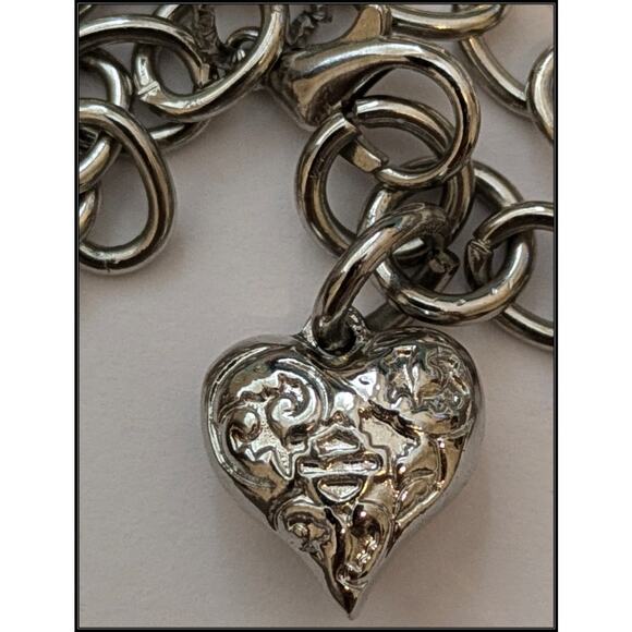 HARLEY DAVIDSON Bar & Shield HD Heart Charm Bracelet on Stainless Steel Chain - Picture 3 of 8